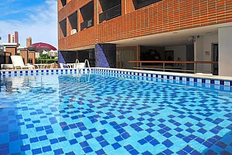 Deluxe Rooms by Holiday Stays