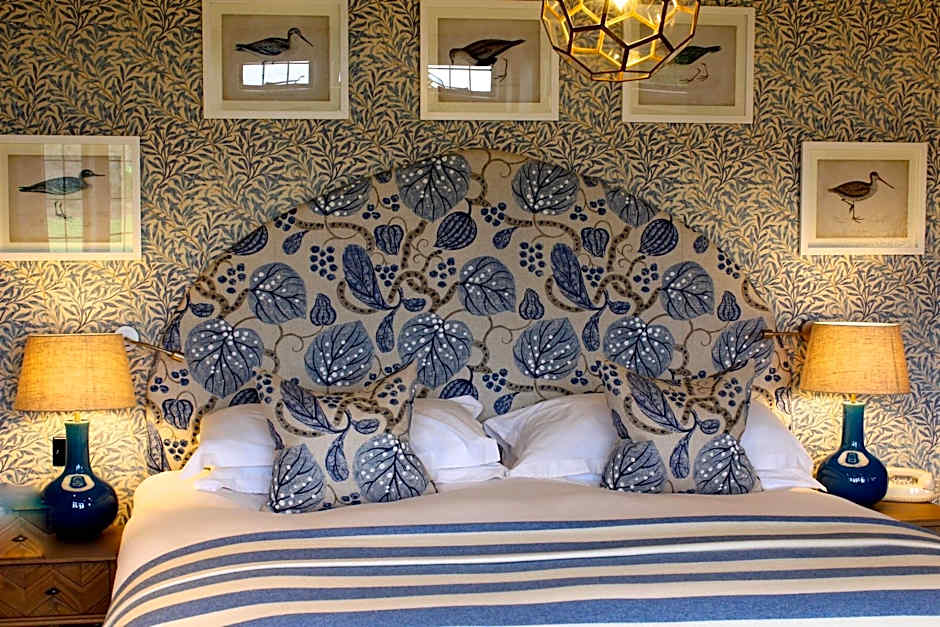 The Hare & Hounds Hotel