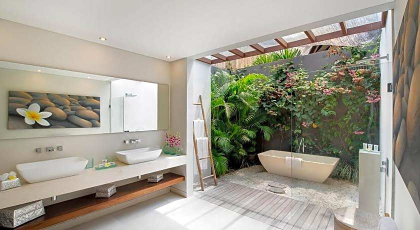 The Layar – Designer Villas and Spa, CHSE Certified