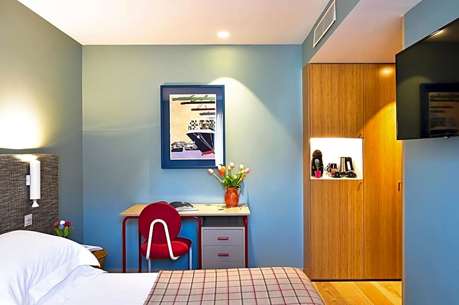 Photo 1 of 65 of The Editory House Ribeira Porto Hotel