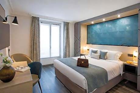 Superior Queen Room with Queen Bed - Non-Smoking