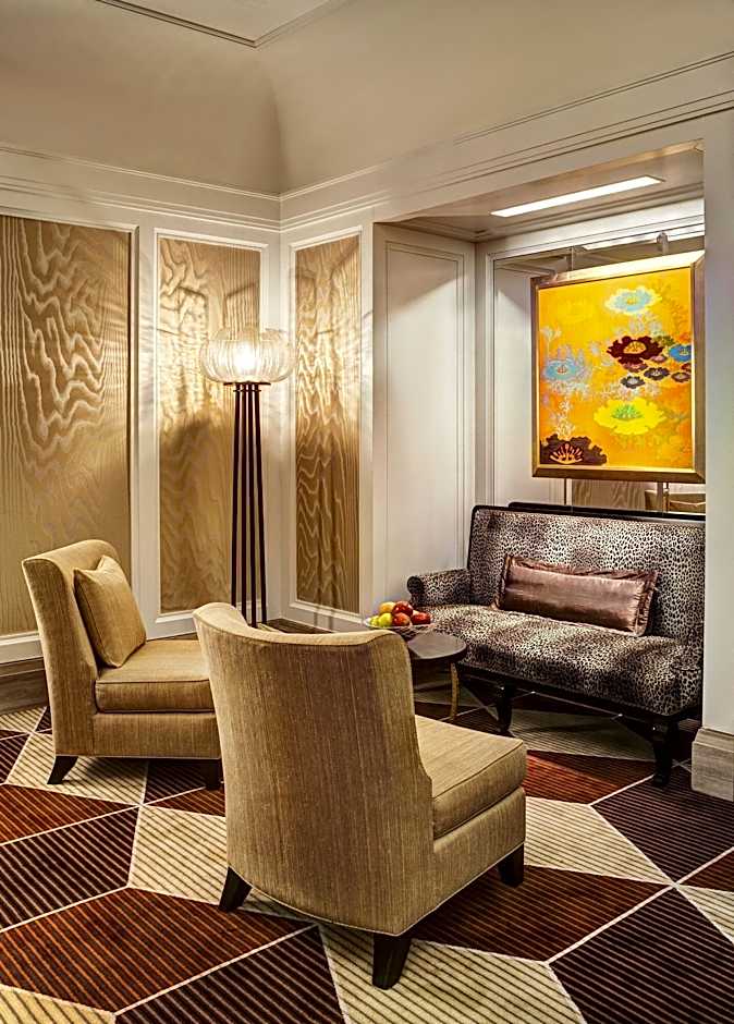 The Towers At Lotte New York Palace