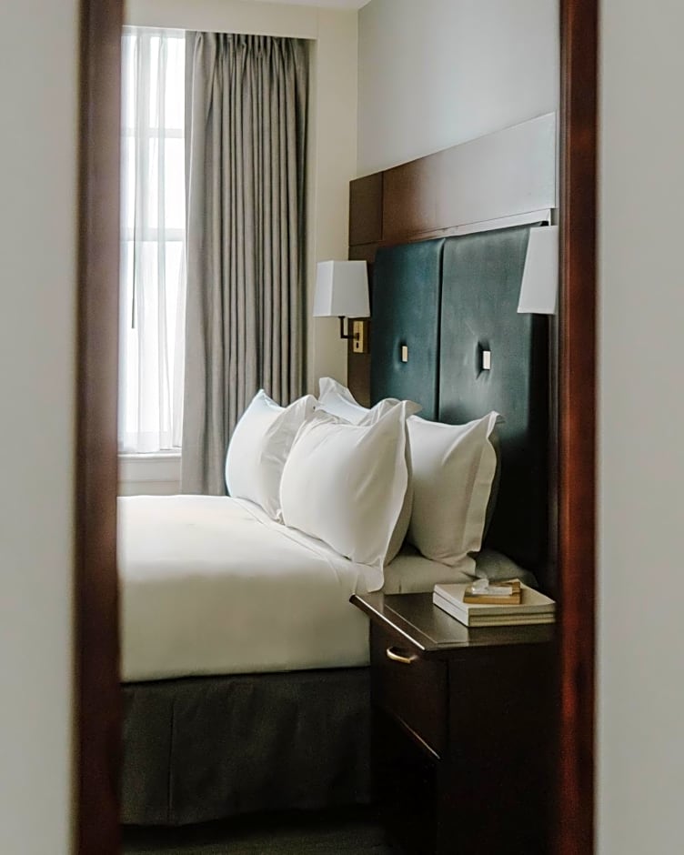 Club Quarters Hotel in Houston