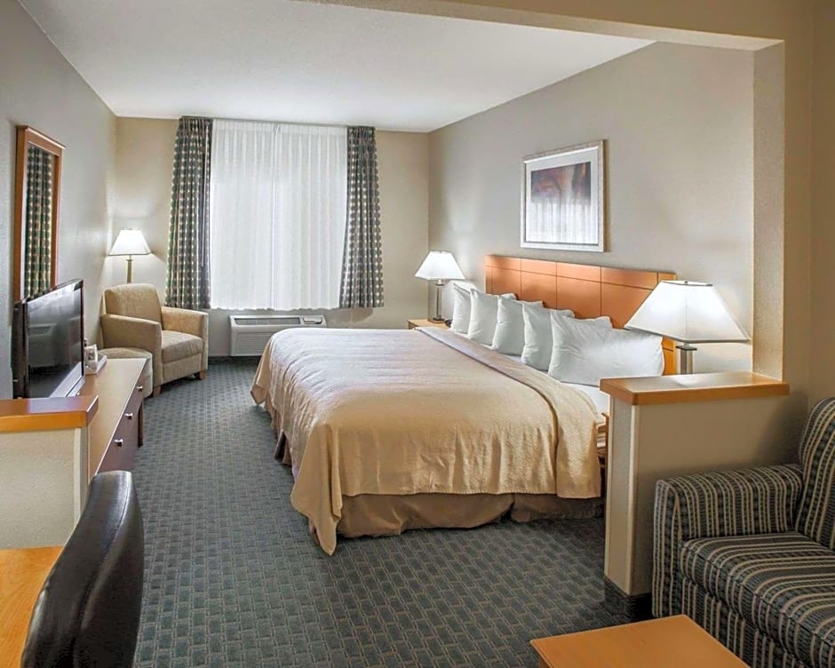 Quality Inn near I-72 and Hwy 51