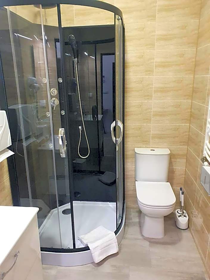 Comfort Stay, EV, Parking