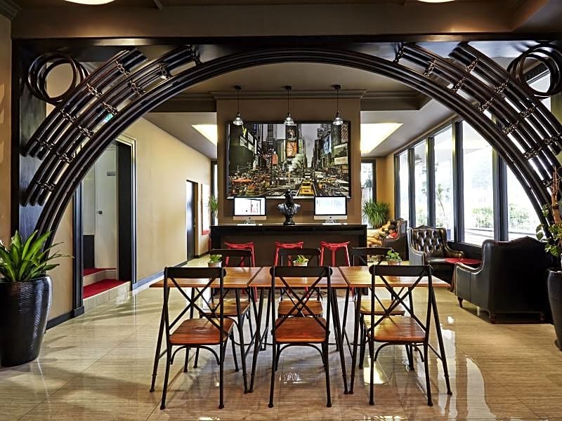 Manhattan Business Hotel Damansara Perdana