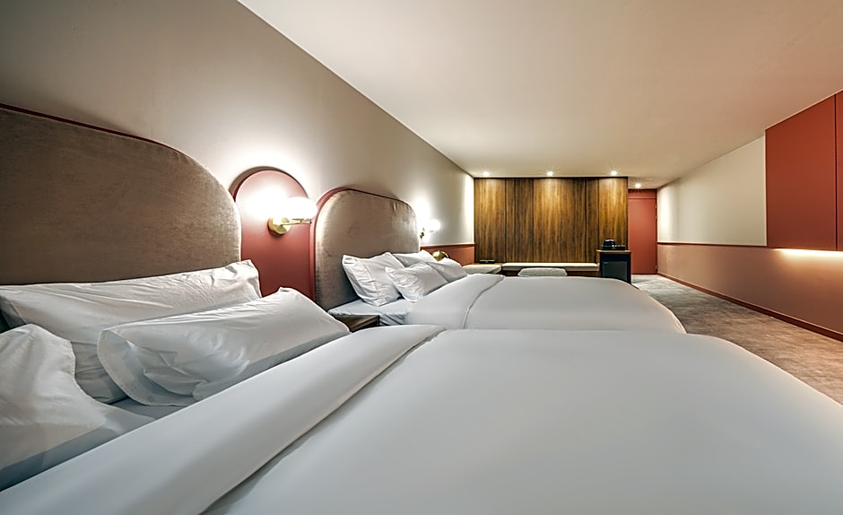 Photo 1 of 18 of Premium 2 Beds