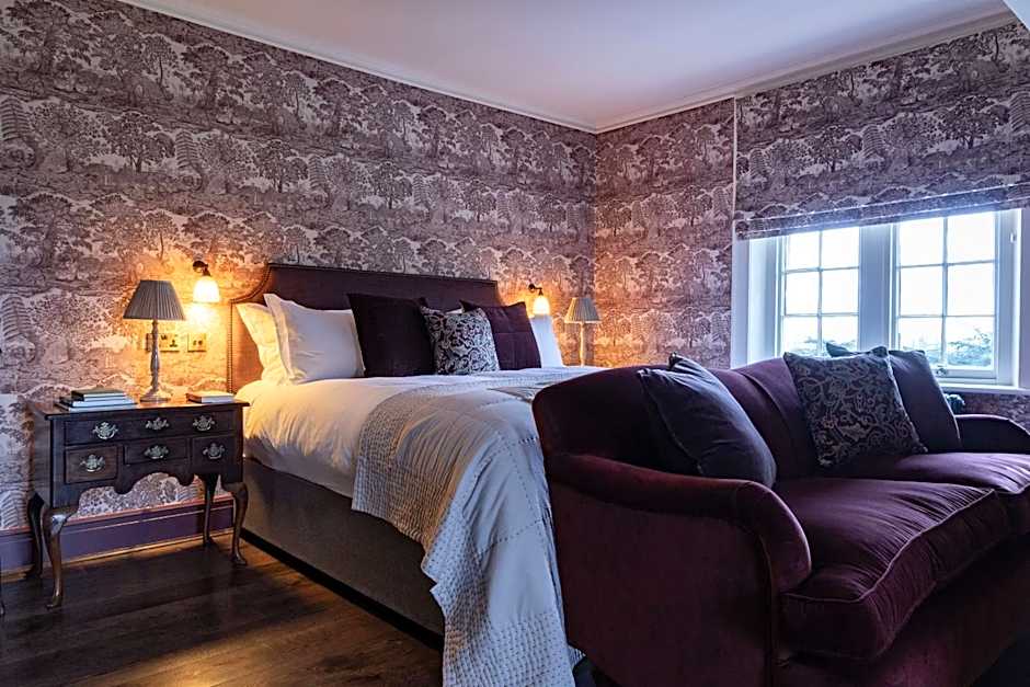 Dumbleton Hall