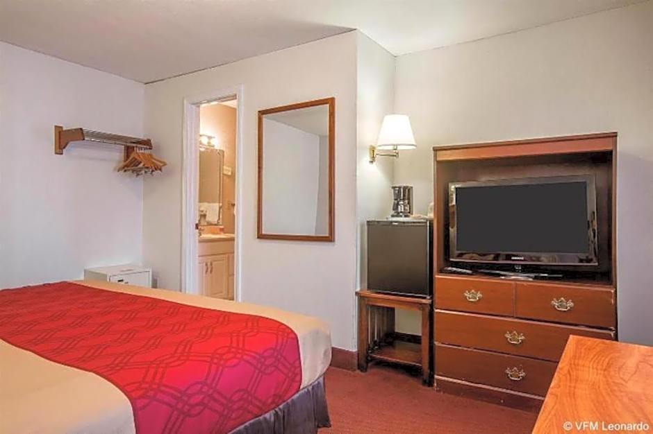 Baymont by Wyndham Lake George
