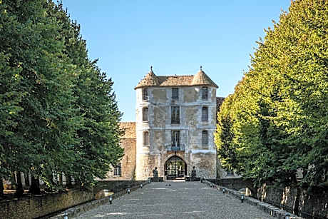Chateau De Villiers-Le-Mahieu