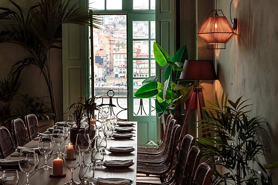 The House of Sandeman - Hostel & Suites