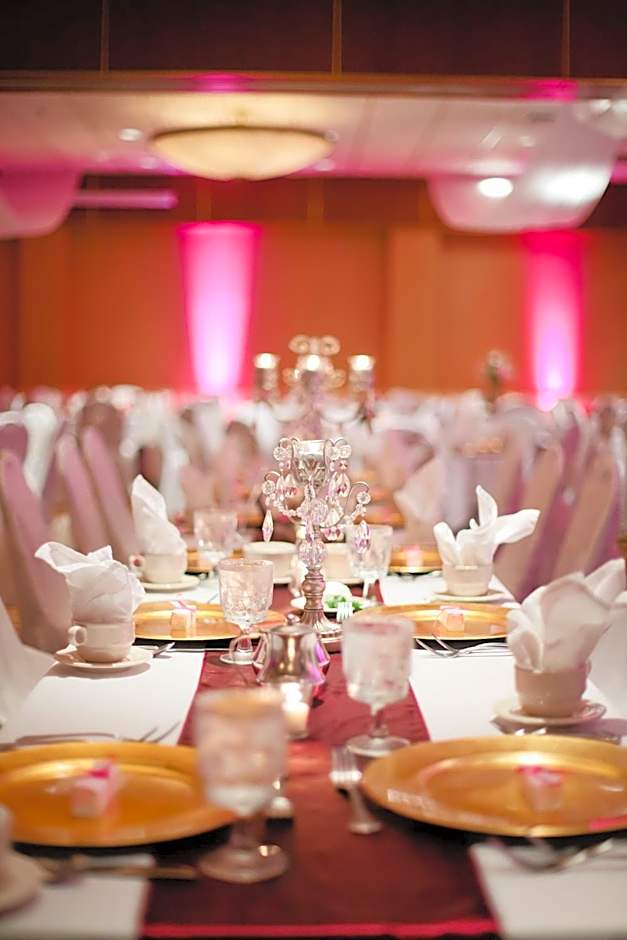Hotel Mead Resorts & Conventions Center
