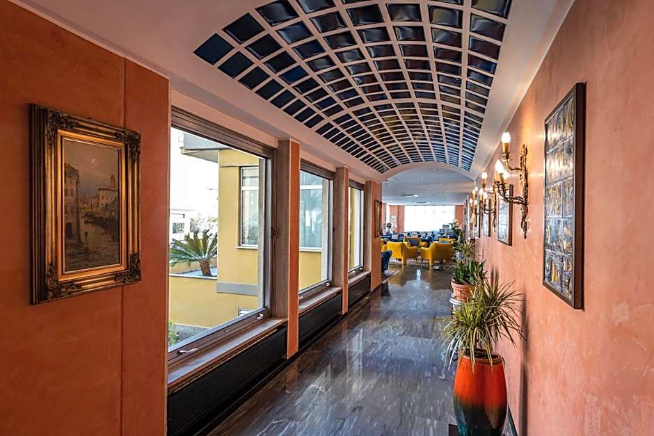 Hotel Bellevue Et Mediterranée