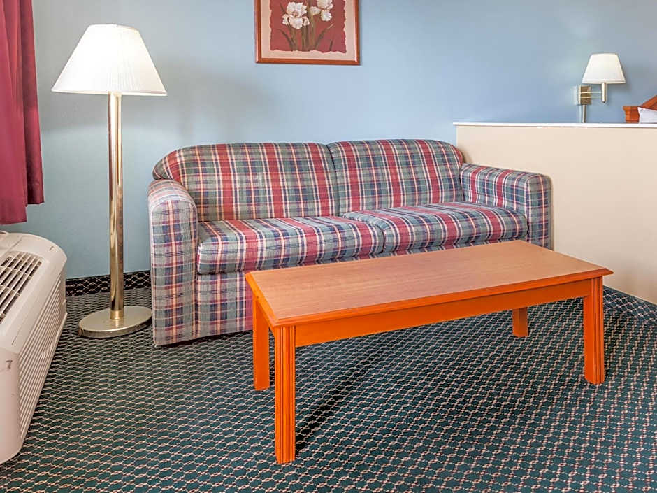 Scottish Inns & Suites Forney East Dallas TX