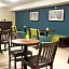 La Quinta Inn & Suites by Wyndham Oshawa