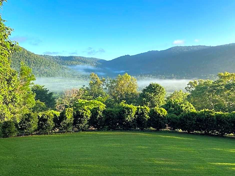 Seclude Adults Luxury Rainforest Retreat