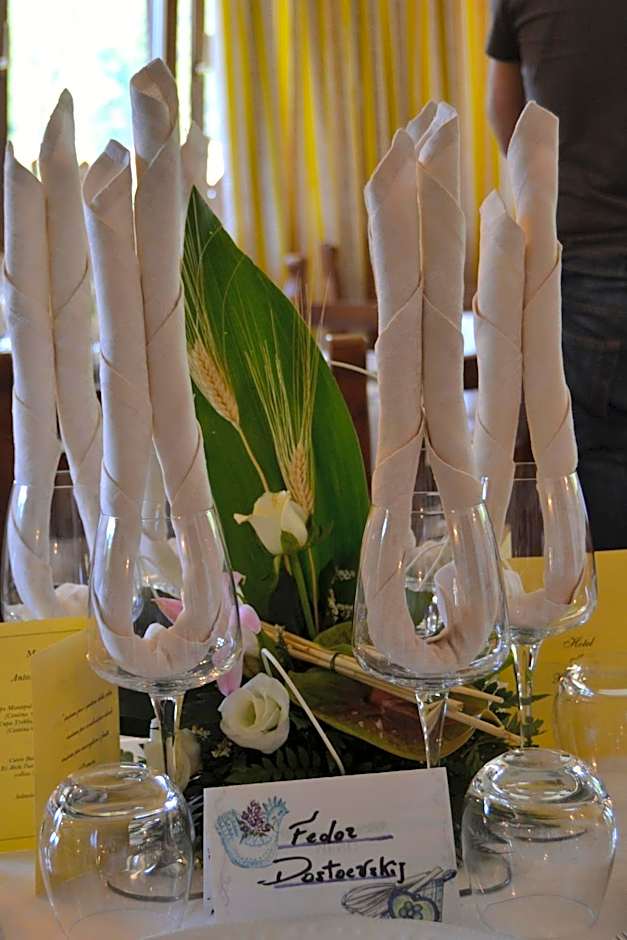 Hotel Bucaneve