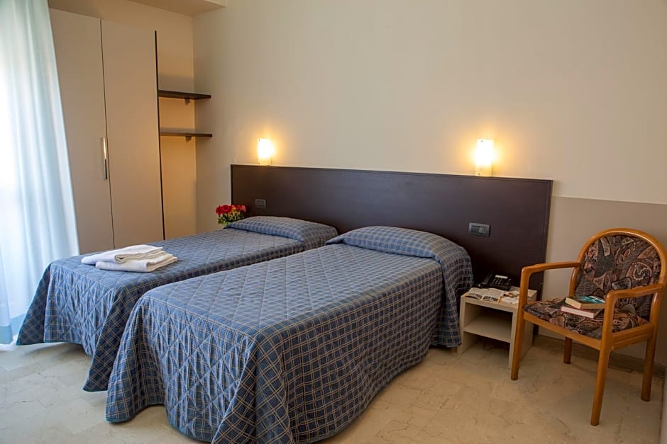 Auto Park Hotel