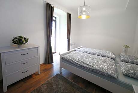 Apartment with Garden View