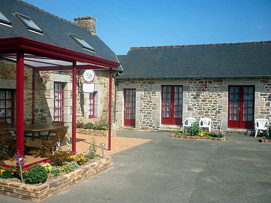 Logis Hôtel Le Relais De Beaucemaine