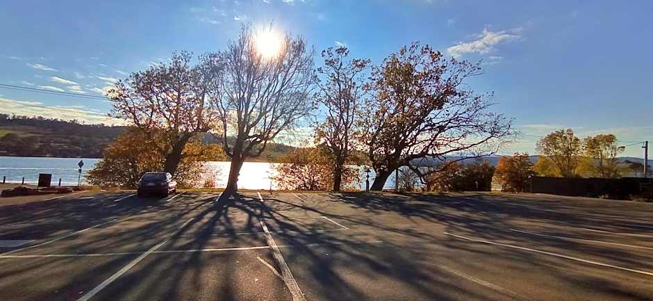 Rosevears Riverview Hotel