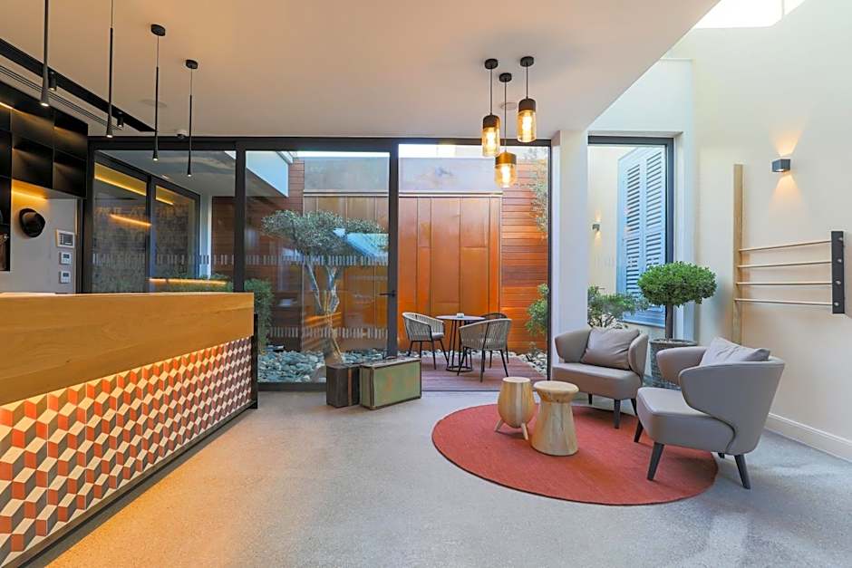 Hotel Indigo Larnaca By IHG- Adults Only