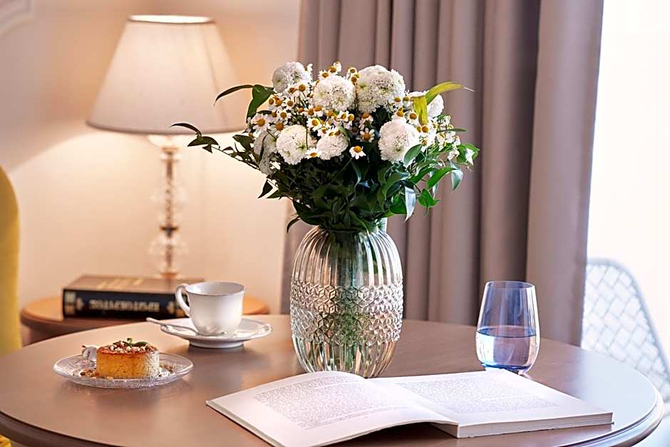 Legacy Gastro Suites