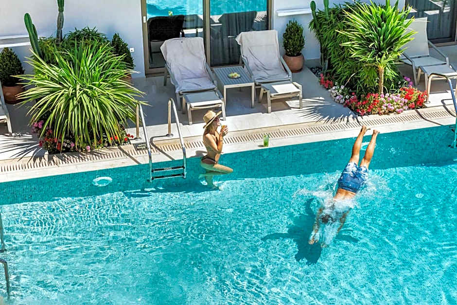 Pefki Deluxe Residences