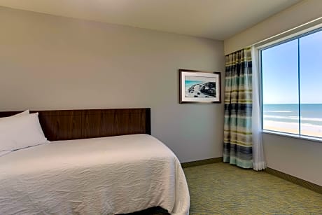 2Qn Beds Hearing Access Oceanfront W/Balcony