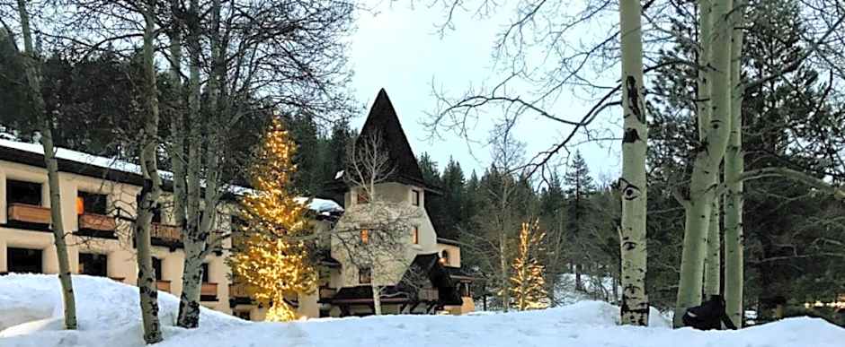 GetAways at Olympic Village Inn