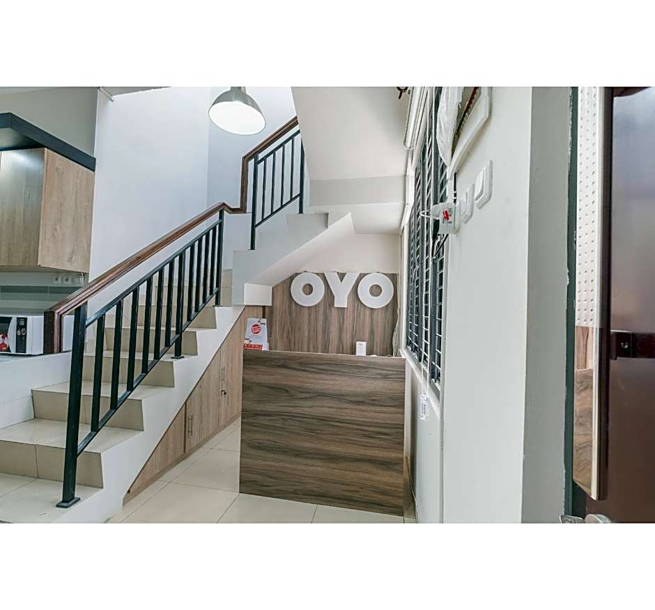 OYO Life 3248 Vision Residence Karawang
