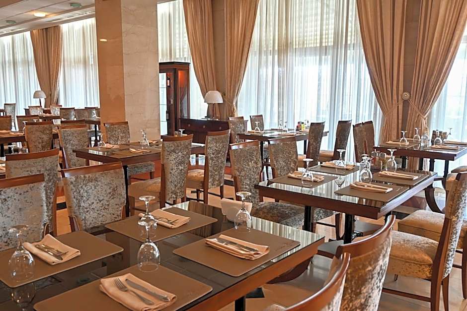 Aleksandar Palace Hotel Congress Center & SPA