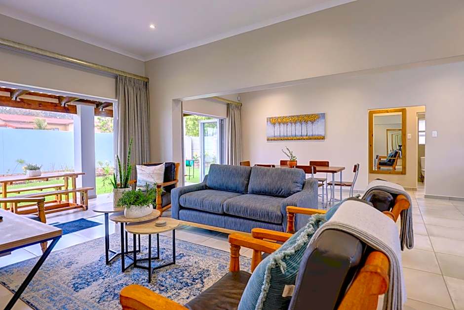 Out of Bounds Self-Catering Lodge