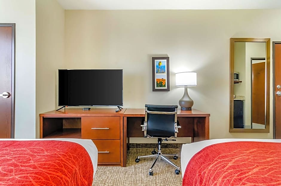 Comfort Inn & Suites Salina North