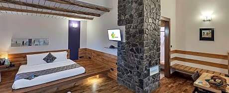 STUDIO ROOM