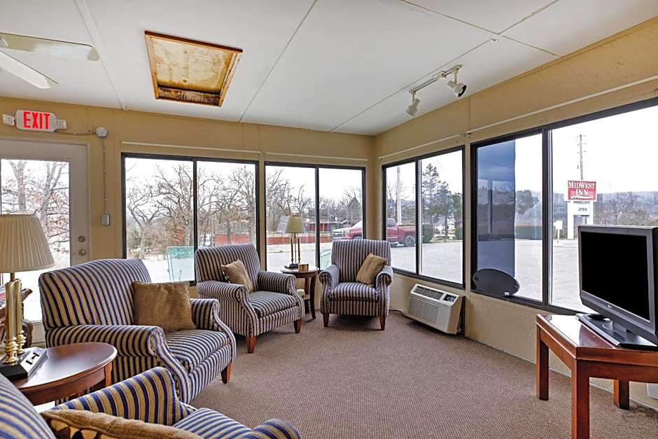 OYO Hotel Branson MO-165