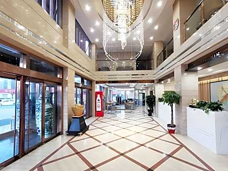 GreenTree Inn Express Shandong Dezhou Lingcheng District Fuxing Street Bus Station.