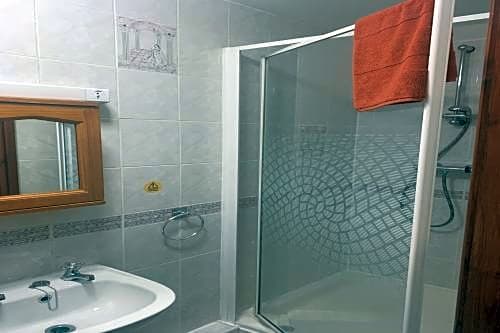 OYO Ye Olde Mustard Pot