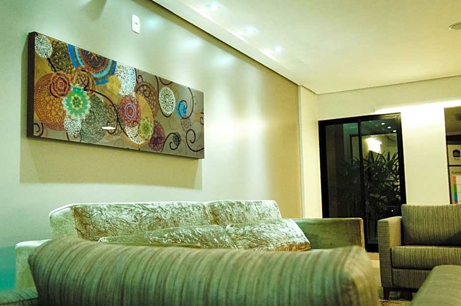 Nobile Suites Gran Lumni