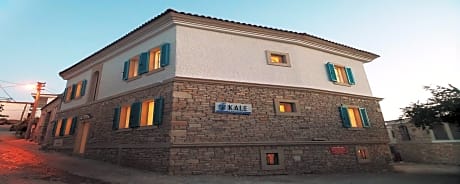Çeşme Kale Taş Apart
