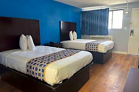 One-Bedroom Double Suite - Non-Smoking