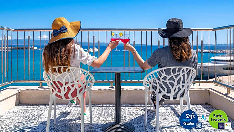 Galeria Valeria Seaside Downtown - MAG Quaint & Elegant Boutique Hotels