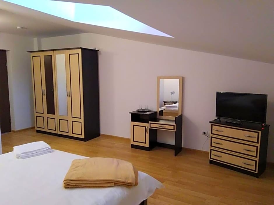 Lotca Fermecată - Lotka Fermecată