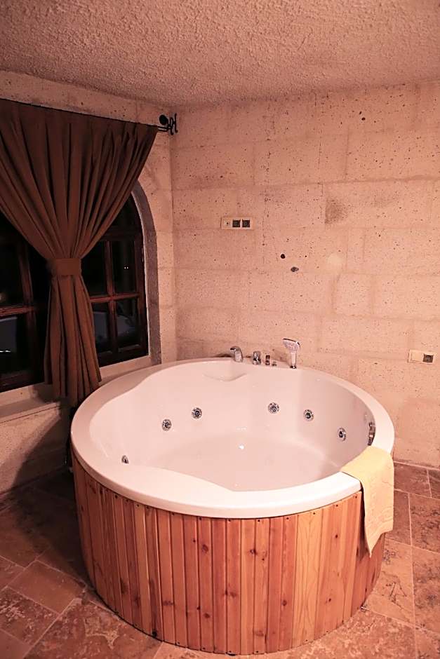 Cappadocia Eagle Cave Inn