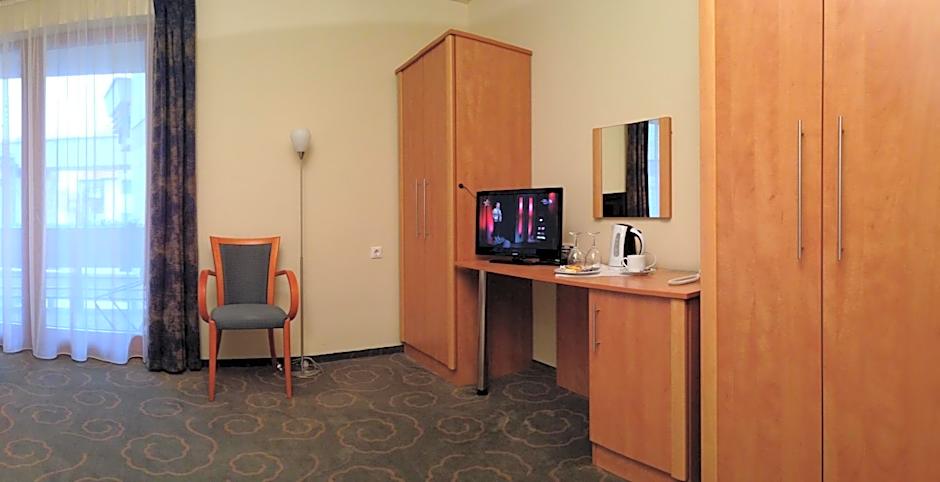 Semiramis Business Hotel