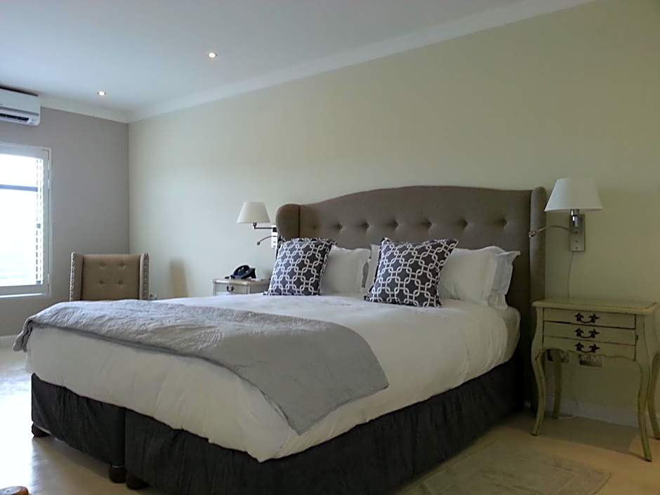 Photo 1 of 6 of Courtyard Suite