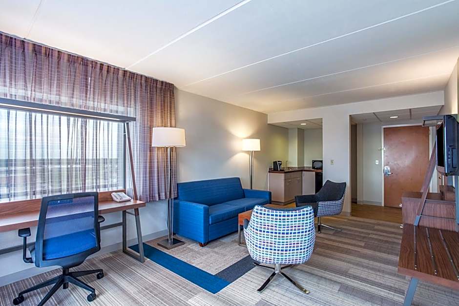 Holiday Inn Express Hauppauge-Long Island By IHG