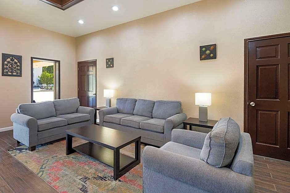 Quality Inn & Suites Lufkin