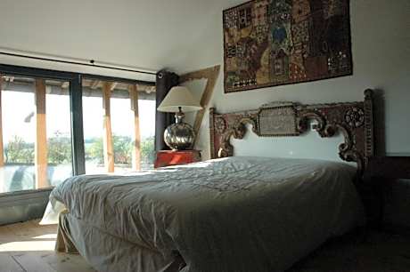 Family Room with Mezzanine (2 Adults + 2 Children)