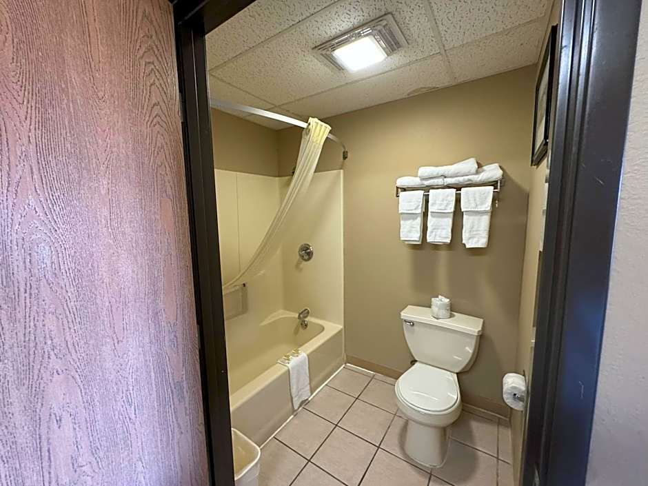 Super 8 by Wyndham Winfield-Quail Ridge Area